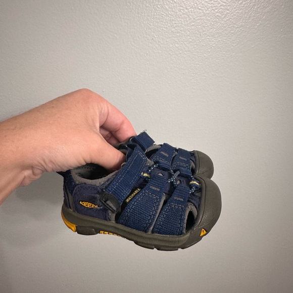 KEEN Toddler Navy Sandals size 3 - Picture 1 of 4